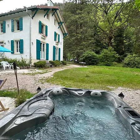 Maison Chaleureuse Avec Cheminee Bord De Riviere Gerardmer Exterior photo