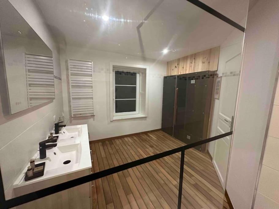 Maison Chaleureuse Avec Cheminee Bord De Riviere Holiday home