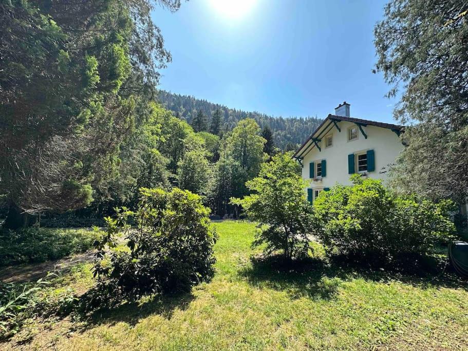 Holiday home Maison Chaleureuse Avec Cheminee Bord De Riviere